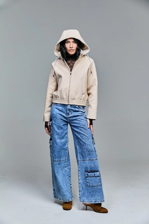 Jaqueta Em Lã Batida Com Capuz Removível E Zíper Frontal