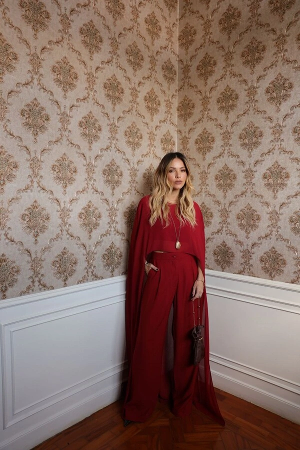 Capa Mullet Em Crepe