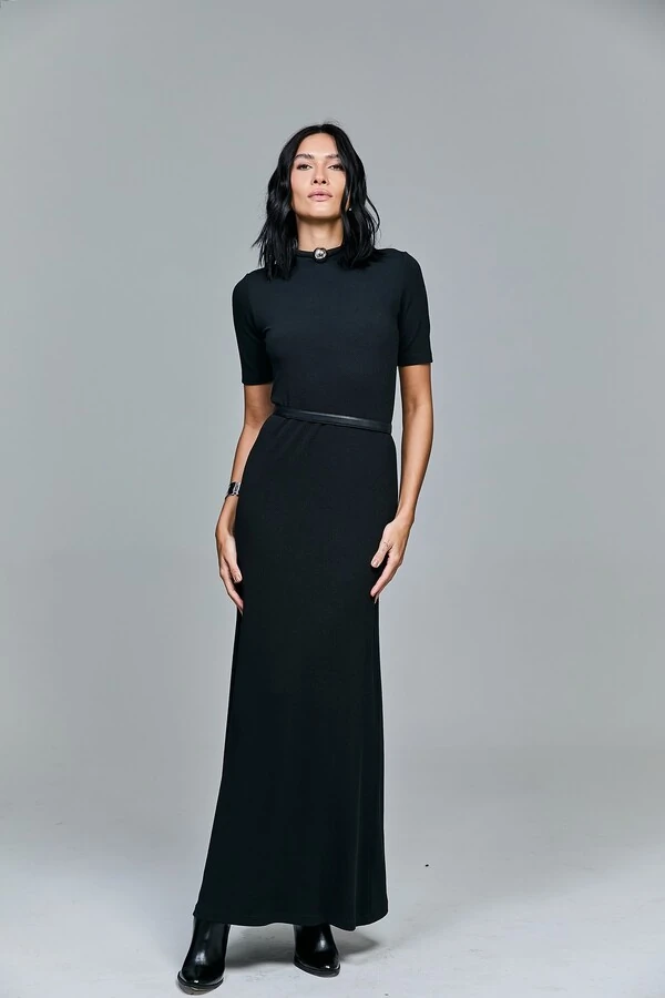 Vestido Longo Malha Texturizada Com Colar Embutido