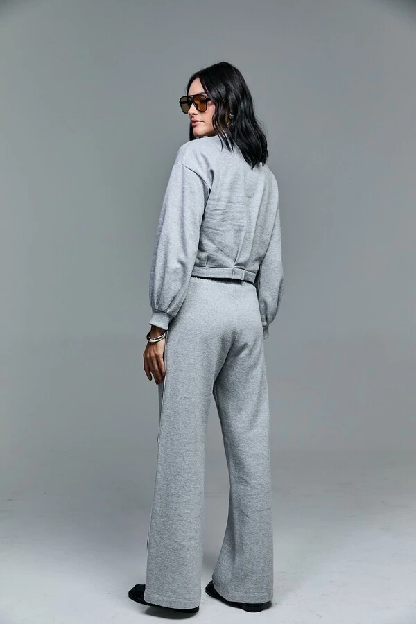 Calça De Moletom Com Elástico E Detalhe Lateral