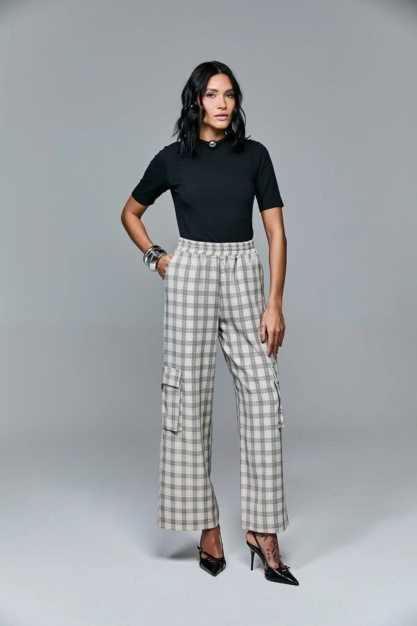 Blusa Malha Texturizada Com Colar Embutido