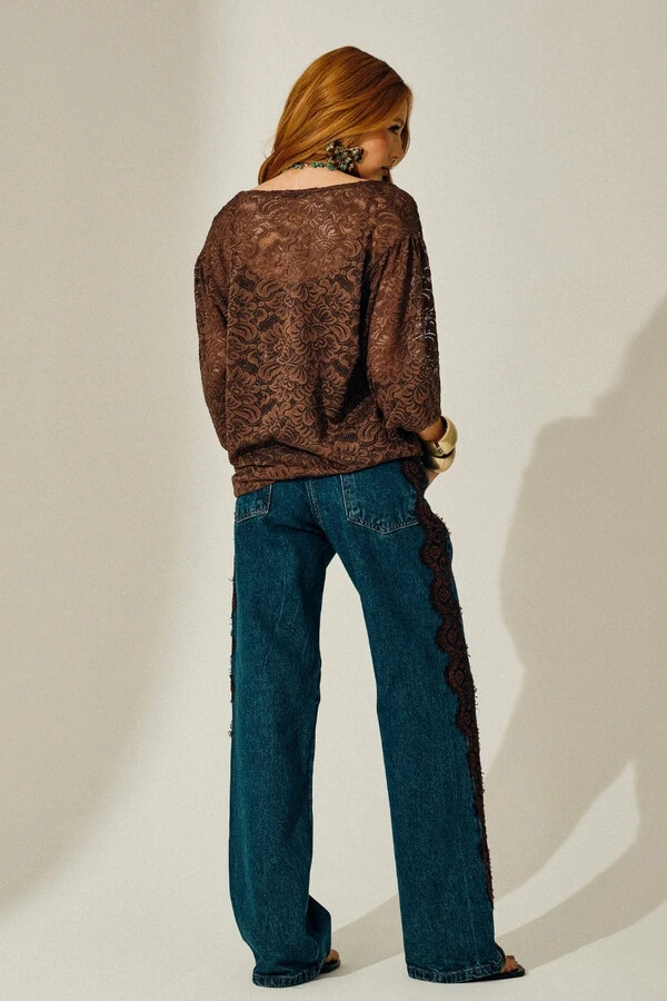 Calça Jeans Reta com Renda