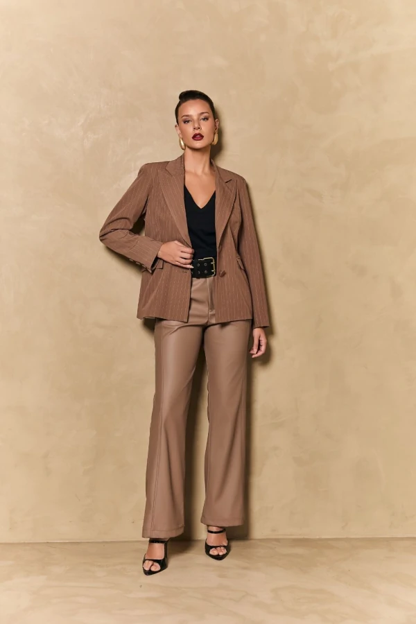 Calça Boot Cut C/ Recortes Pu