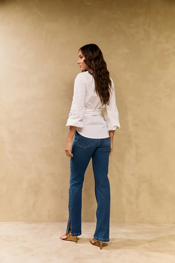 Calça Jeans Slim Fenda Lateral