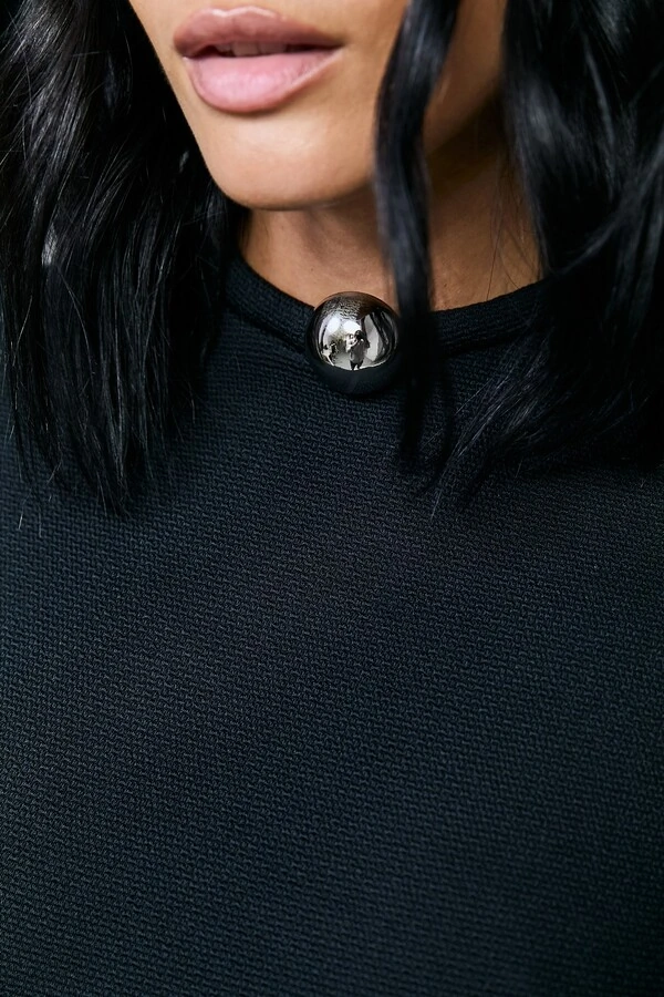 Vestido Longo Malha Texturizada Com Colar Embutido