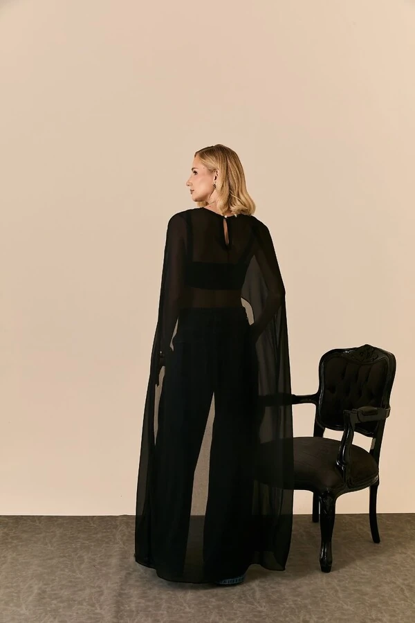 Capa Mullet Em Crepe