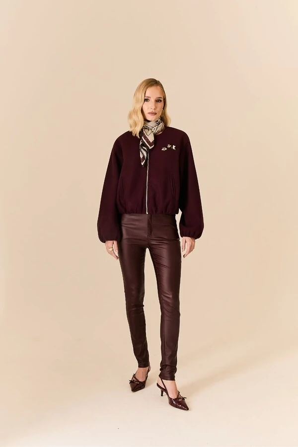 Calça Skinny Resinada