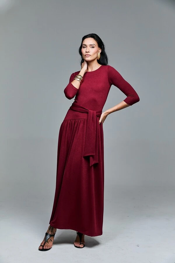 Vestido Longo Em Malha Texturizada Com Faixa Avulsa