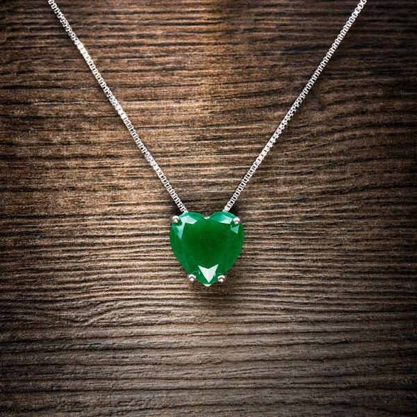 Colar Crystal Cor Esmeralda Ouro Branco