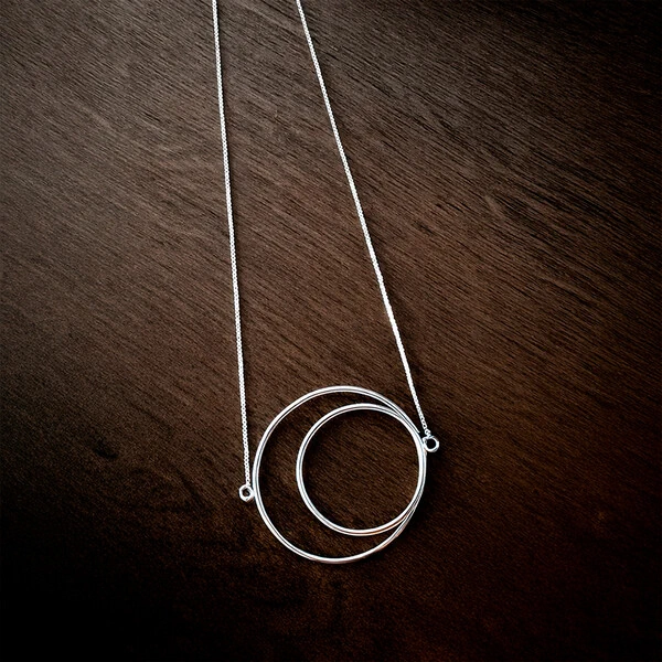 Colar Eclipse Ouro Branco