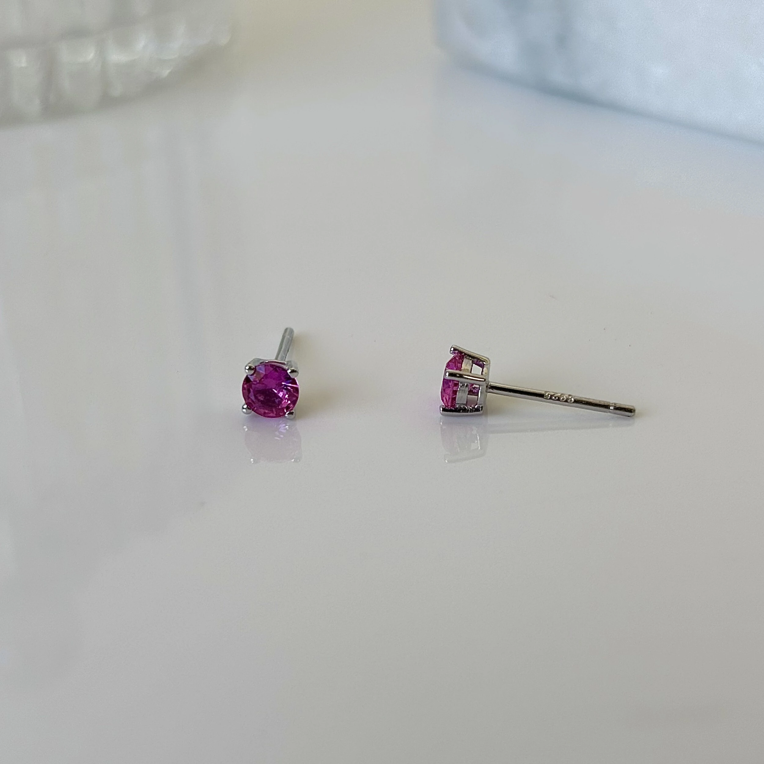 FotoBrinco redondo zircônia turmalina pink prata 925 (4mm)