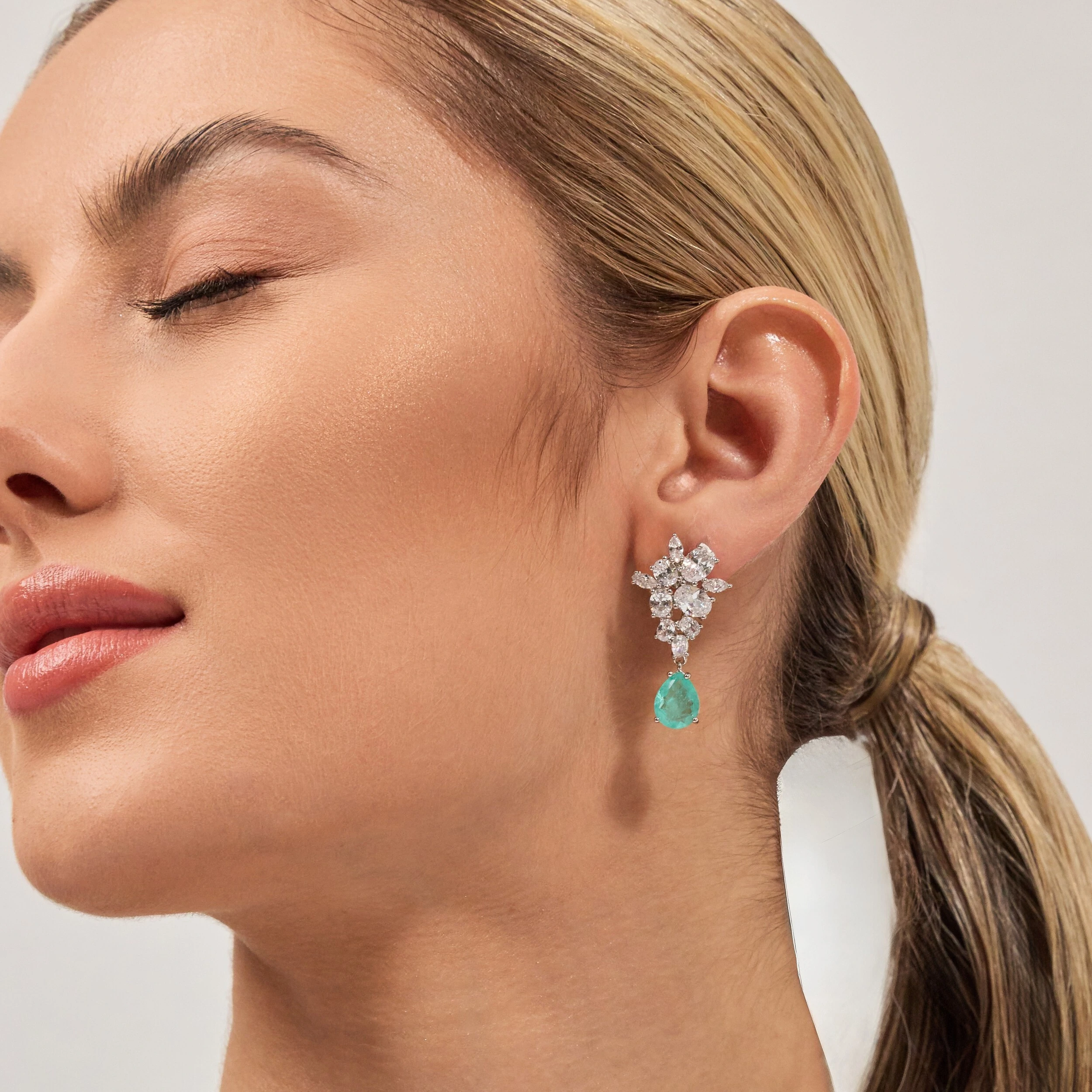 FotoBrinco Beatrice esmeralda colombiana fusion ródio branco