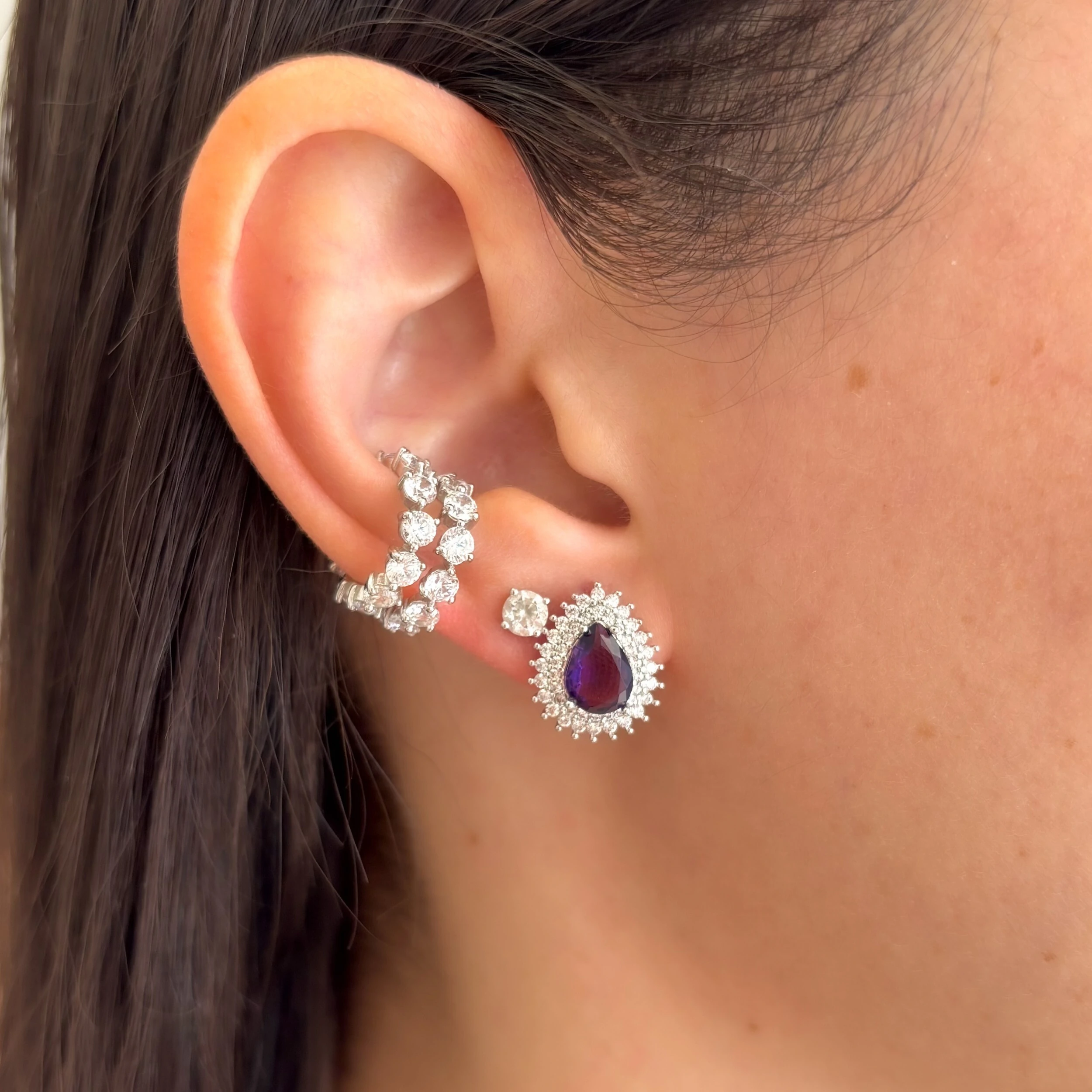 FotoBrinco gota Donata zircônia tanzanita ródio branco