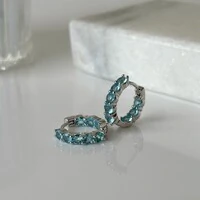 Brinco argola Nina zircônias água marinha ródio branco