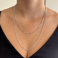 Colar Urban bolinhas lisas achatadas ródio branco (60cm)