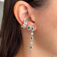 Brinco Carol oval esmeralda fusion ródio branco