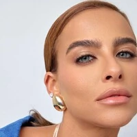 Brinco Anabella oval liso ouro