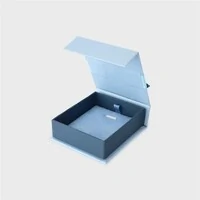 Caixinha para presente em papel e veludo (azul)
