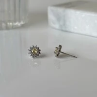 Brinco Molly redondo zircônias fancy yellow ródio branco