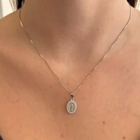 Colar medalha cravejada Nossa Senhora das Graças prata 925