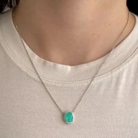 Colar Ellie oval esmeralda colombiana fusion prata 925