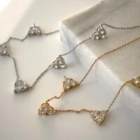 Colar Isa coração zircônias brancas ouro