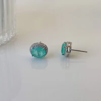 Brinco Ellie oval esmeralda colombiana fusion prata 925