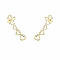 Brinco ear cuff hearts cravejado ouro
