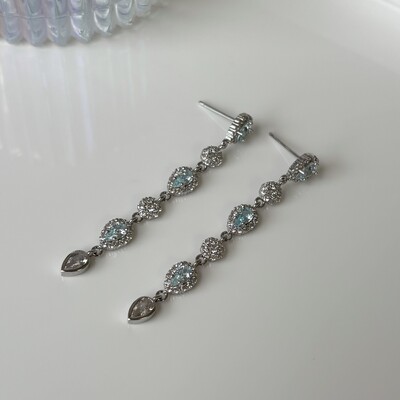 FotoBrinco Dinah gotas zircônia água marinha ródio branco