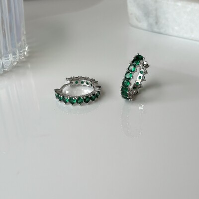 FotoBrinco argola Mabel zircônias esmeralda ródio branco