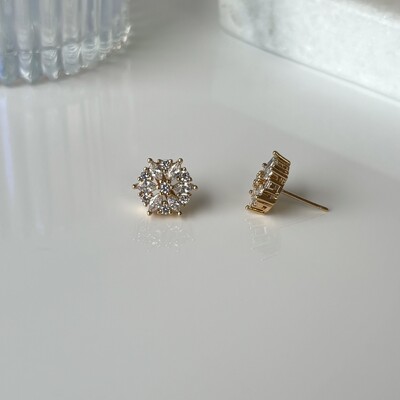 FotoBrinco flower com zircônias brancas ouro