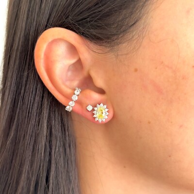 FotoBrinco Winnie oval zircônia fancy yellow ródio branco