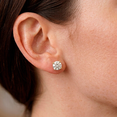 FotoBrinco solitário ponto de luz Moissanite prata 925 banho ouro (8.0mm)