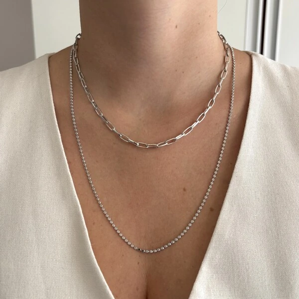 Colar Evie elos retangulares lisos ródio branco