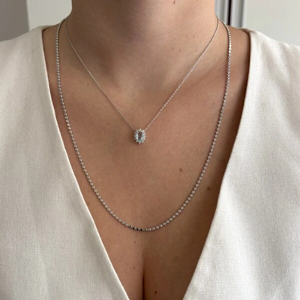 Colar Winnie oval zircônia água marinha ródio branco
