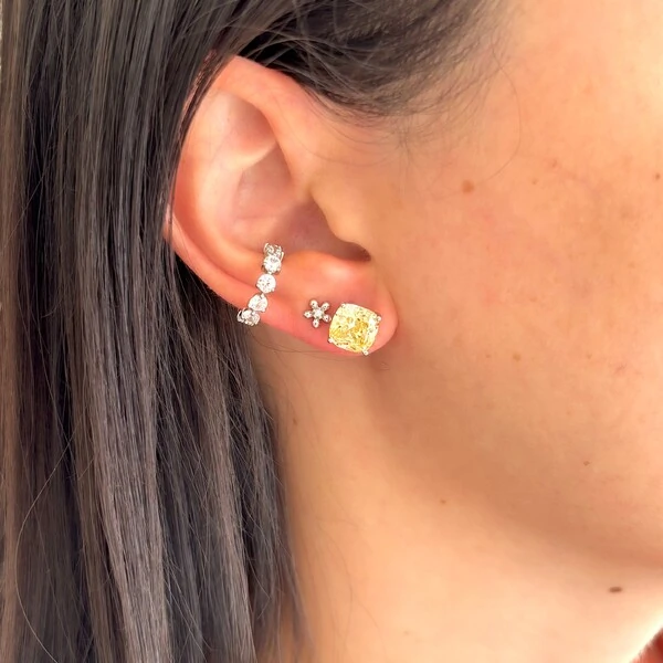 Brinco Tess zircônia fancy yellow prata 925 (8mm)