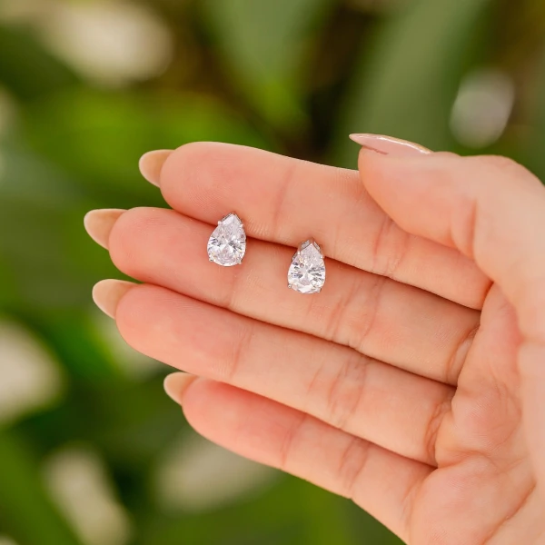 Brinco gota Ivy zircônia branca prata 925