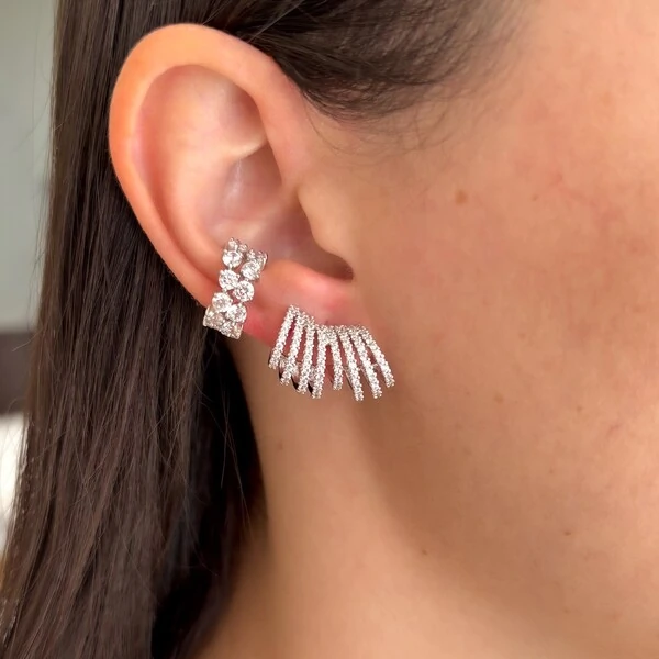 Brinco Duda oito fileiras cravejadas ródio branco