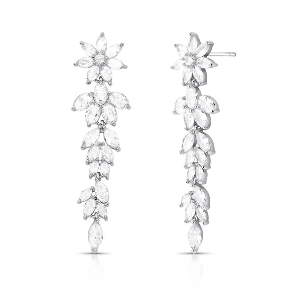 Brinco Mayara zircônias brancas ródio branco