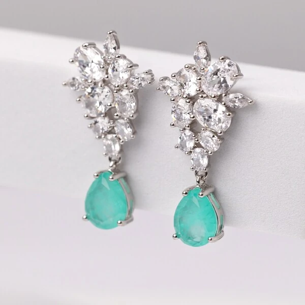 Brinco Beatrice esmeralda colombiana fusion ródio branco