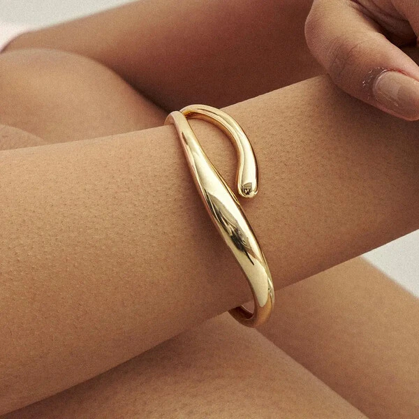Pulseira bracelete Diana vazado liso ouro