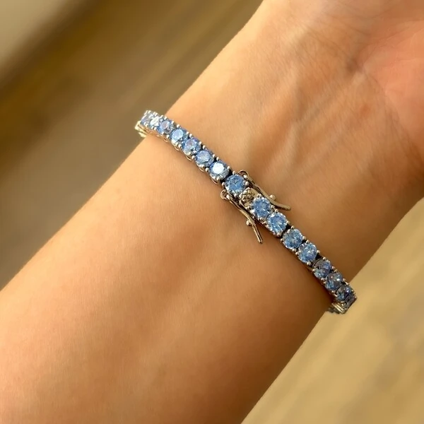 Pulseira classic riviera zircônias água marinha ródio branco (4mm)