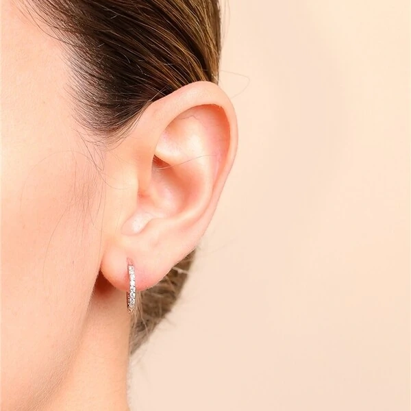 Brinco argola Zuri zircônia branca safira prata 925