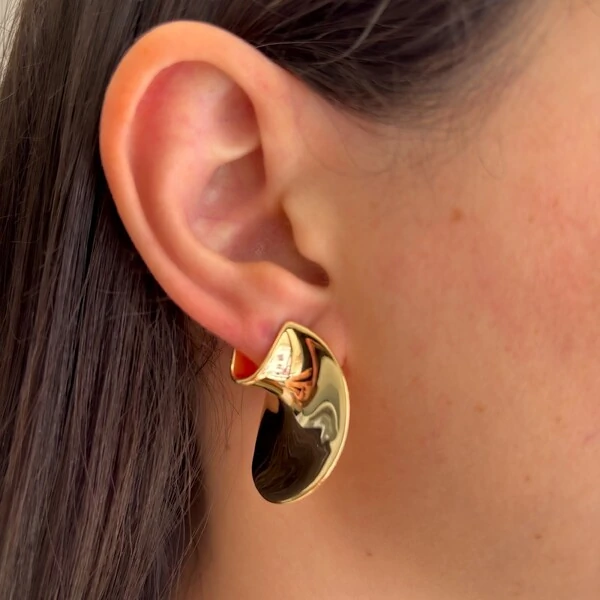 Brinco Paula torcido liso ouro