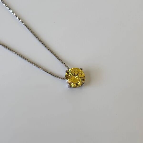 Colar ponto de luz zircônia fancy yellow ródio branco (8mm)