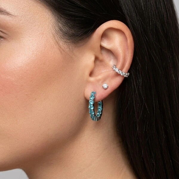 Brinco argola Mila zircônias água marinha ródio branco