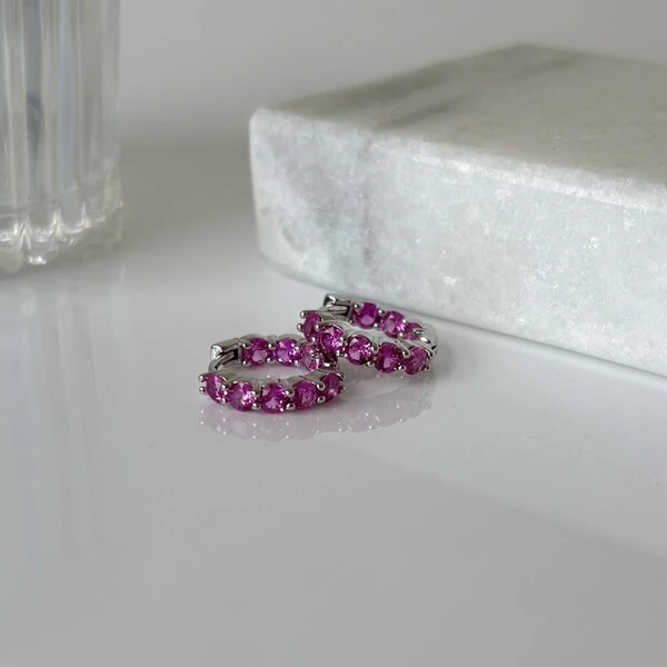 Brinco argola Nina zircônias turmalina pink ródio branco