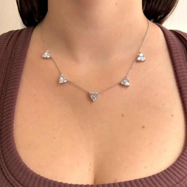 Colar Isa coração zircônias brancas ródio branco