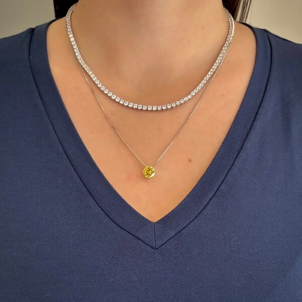 Colar ponto de luz zircônia fancy yellow ródio branco (8mm)