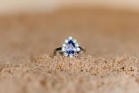 Anel Ouro 18k com Tanzanita e Brilhantes